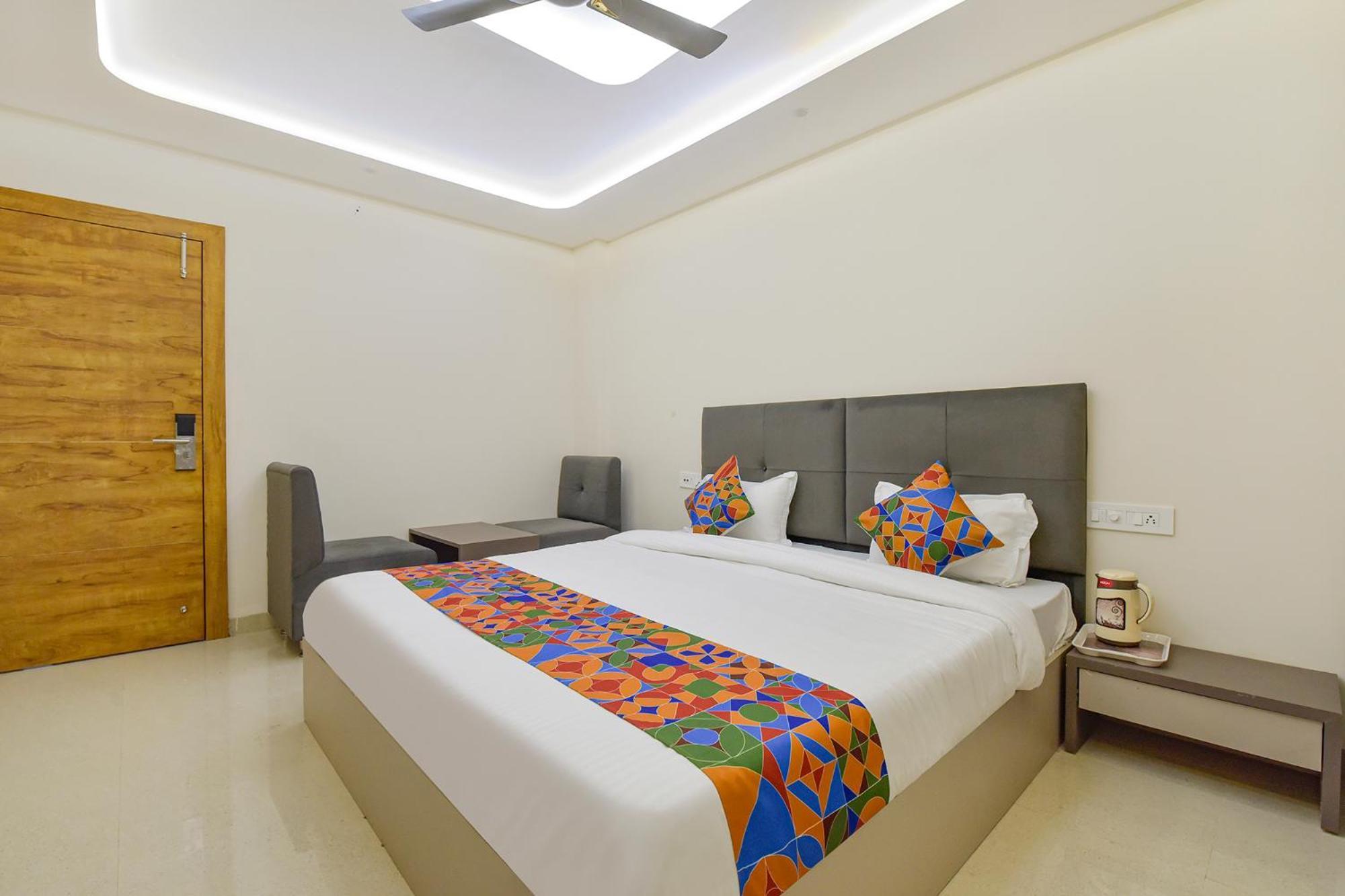 Fabhotel Synergy Stays Indore Exterior photo